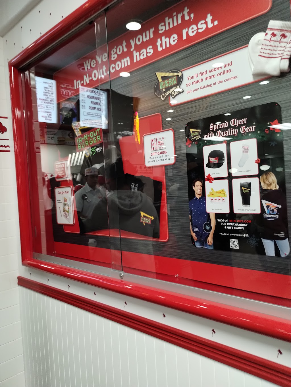 In-N-Out Burger | restaurant | 229 Old W Nuevo Rd, Perris, CA 92571, USA | 8007861000 OR +1 800-786-1000