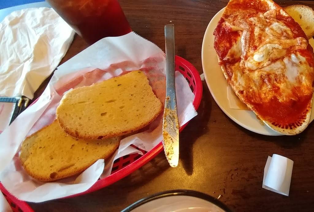 Vinnys Italian Grill & Pizzeria | meal delivery | 4915 Richmond Tappahannock Hwy, Aylett, VA 23009, USA | 8047698822 OR +1 804-769-8822