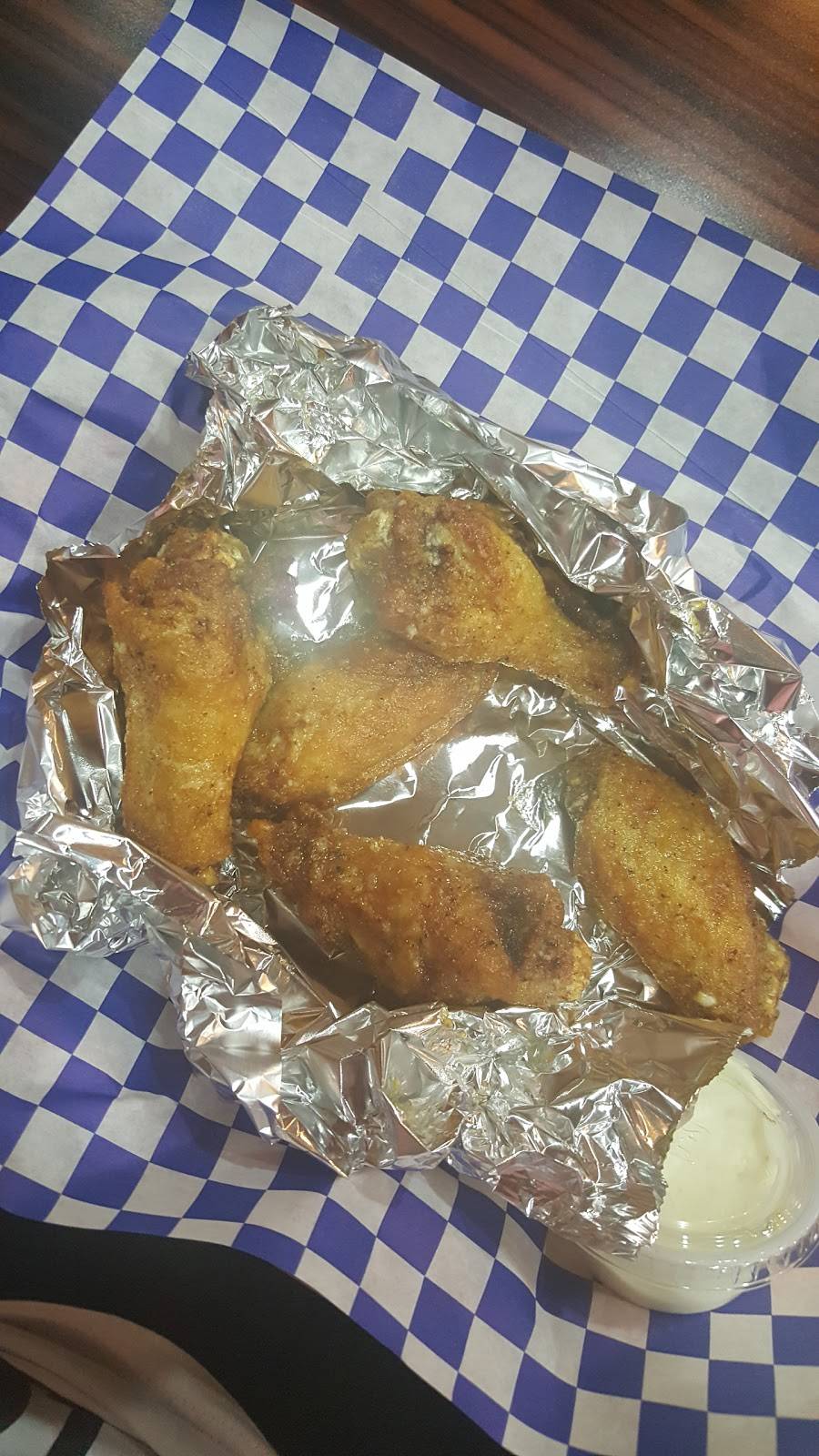 Marias Pizza & Burgers | restaurant | 3811 N Fry Rd c, Katy, TX 77449, USA | 8329744851 OR +1 832-974-4851