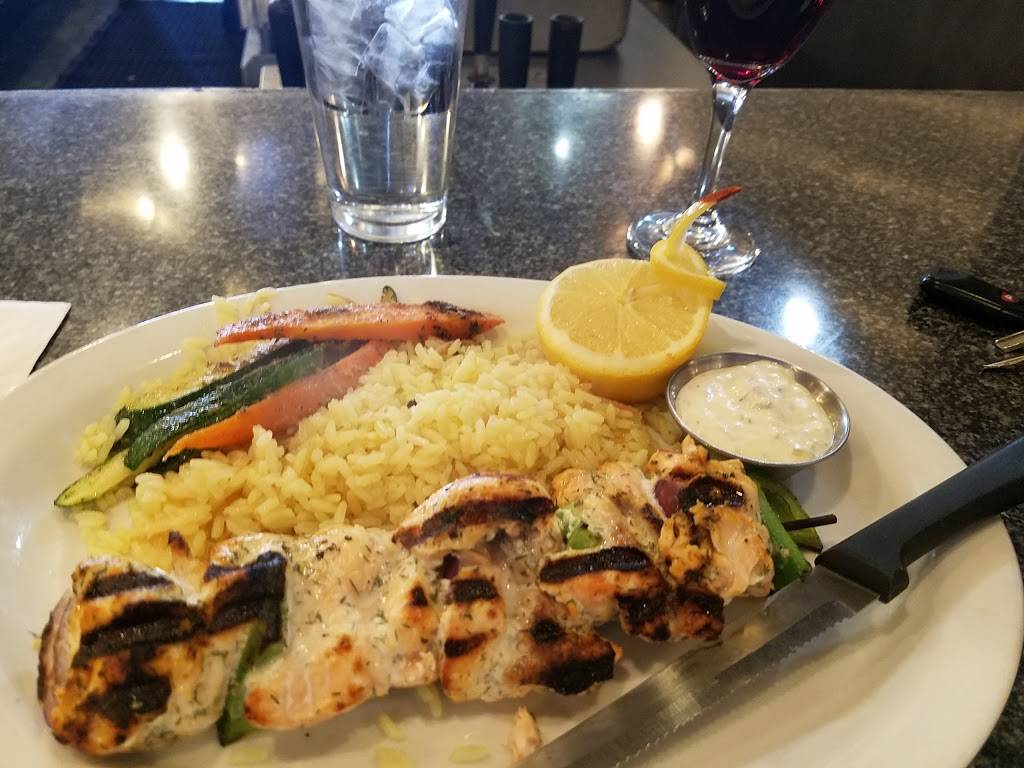 Georges Bar & Grill | restaurant | 6680 N Blackstone Ave, Fresno, CA 93710, USA | 5594361654 OR +1 559-436-1654