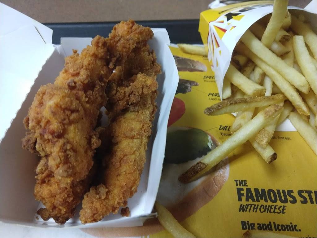 Carls Jr. | restaurant | 4730 Tower Rd, Denver, CO 80249, USA | 3033071770 OR +1 303-307-1770