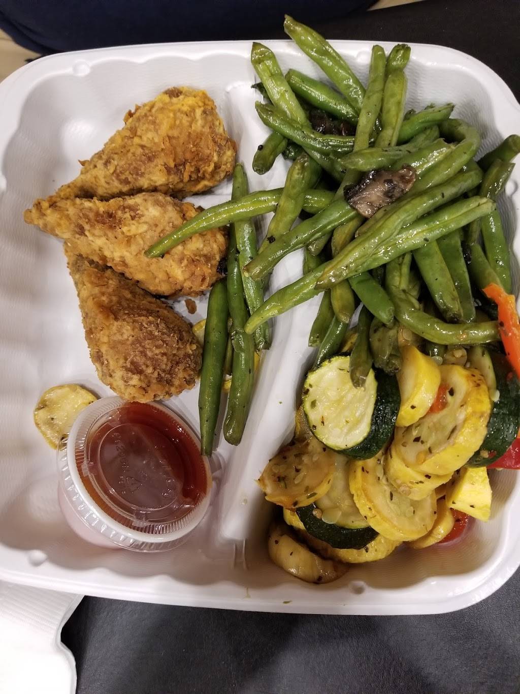 NuVegan Cafe | restaurant | 417 W Grace St, Richmond, VA 23220, USA | 8046584322 OR +1 804-658-4322