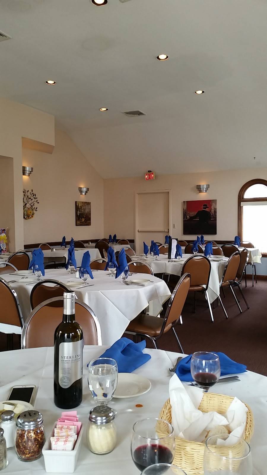 Ficaras | restaurant | 577 Franklin Ave, Hartford, CT 06114, USA | 8602963238 OR +1 860-296-3238