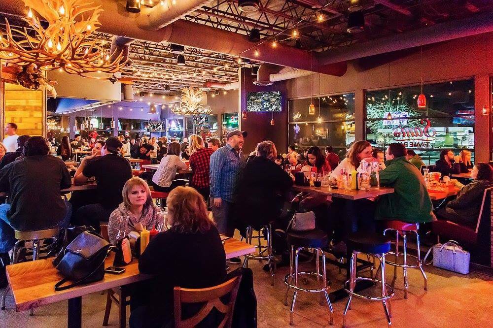 Sams Tavern | restaurant | 15740 Redmond Way, Redmond, WA 98052, USA | 4258617246 OR +1 425-861-7246