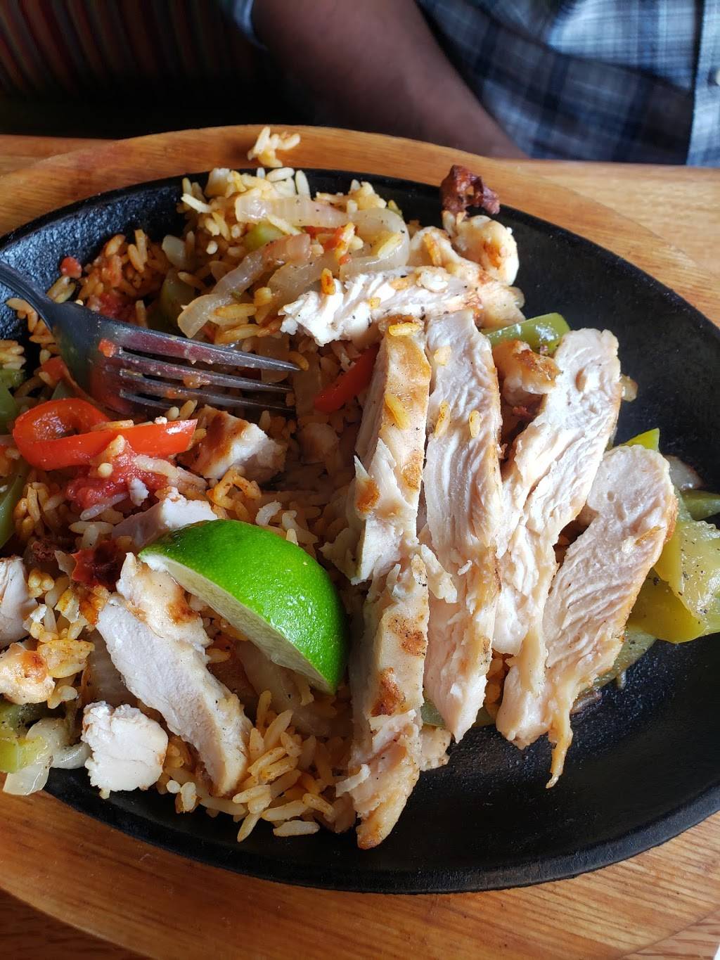 Applebees Grill + Bar | restaurant | 1335 Town Centre Dr, Eagan, MN 55123, USA | 6516867022 OR +1 651-686-7022