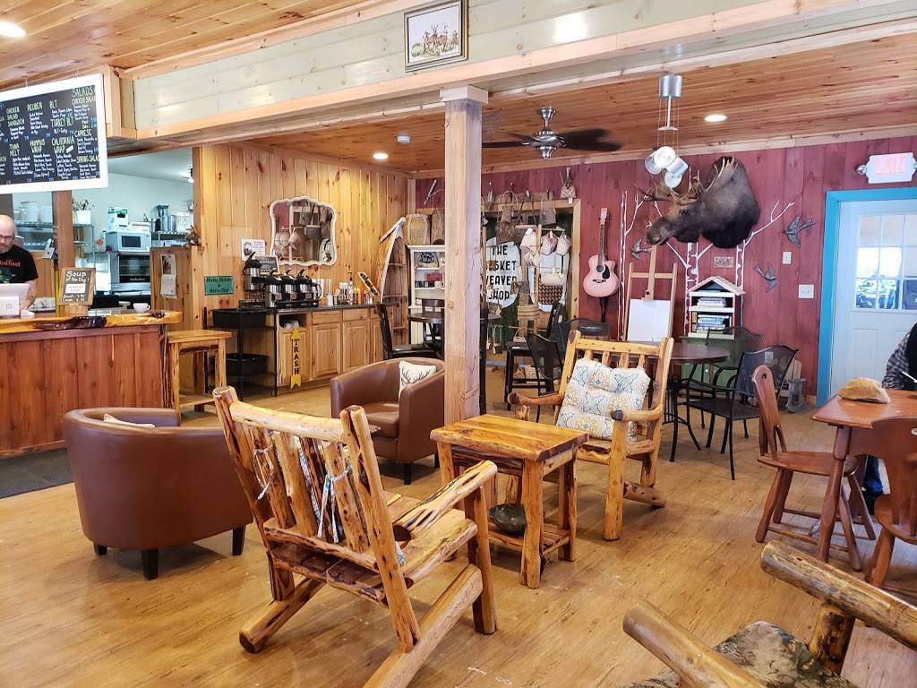 Moose Muck Coffee House | cafe | 25 Parsons St, Colebrook, NH 03576, USA | 6032374677 OR +1 603-237-4677