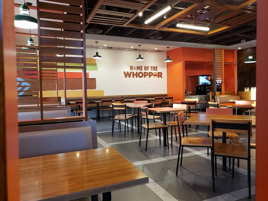 Burger King | restaurant | 3260 SW Cedar Hills Blvd, Beaverton, OR 97005, USA | 5033725207 OR +1 503-372-5207