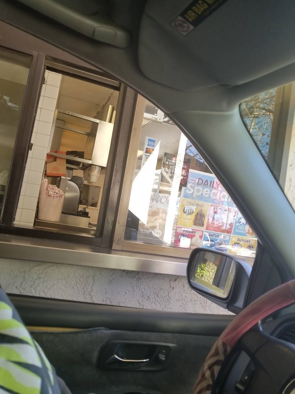 Wienerschnitzel | restaurant | 2172 E Harbor Blvd, Ventura, CA 93001, USA | 8056539280 OR +1 805-653-9280