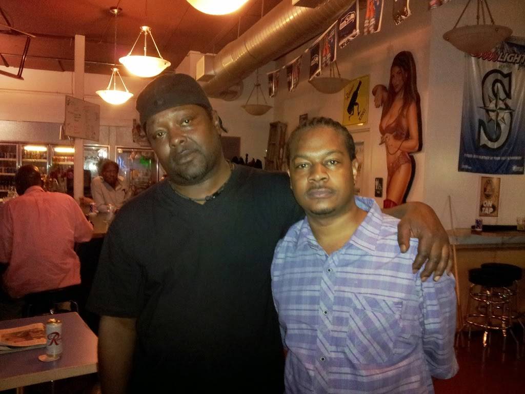 Souvannys Tavern | restaurant | 9501 Rainier Ave S, Seattle, WA 98118, USA | 2067602263 OR +1 206-760-2263