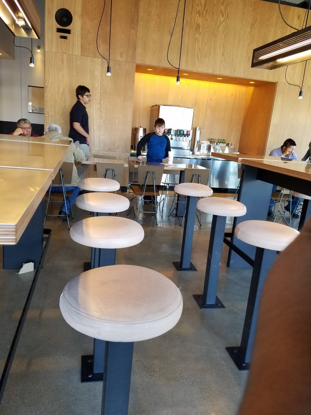 Chipotle Mexican Grill | restaurant | 2201 S Cicero Ave, Cicero, IL 60804, USA | 7086561254 OR +1 708-656-1254