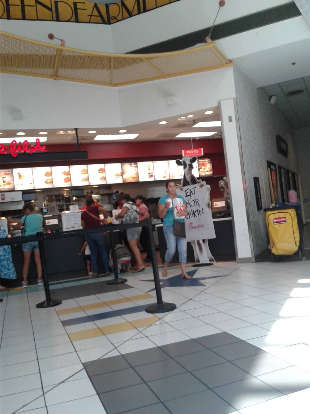 Chick-fil-A | restaurant | 20131, 2106 US-59 N Ste, Humble, TX 77338, USA | 2814464255 OR +1 281-446-4255