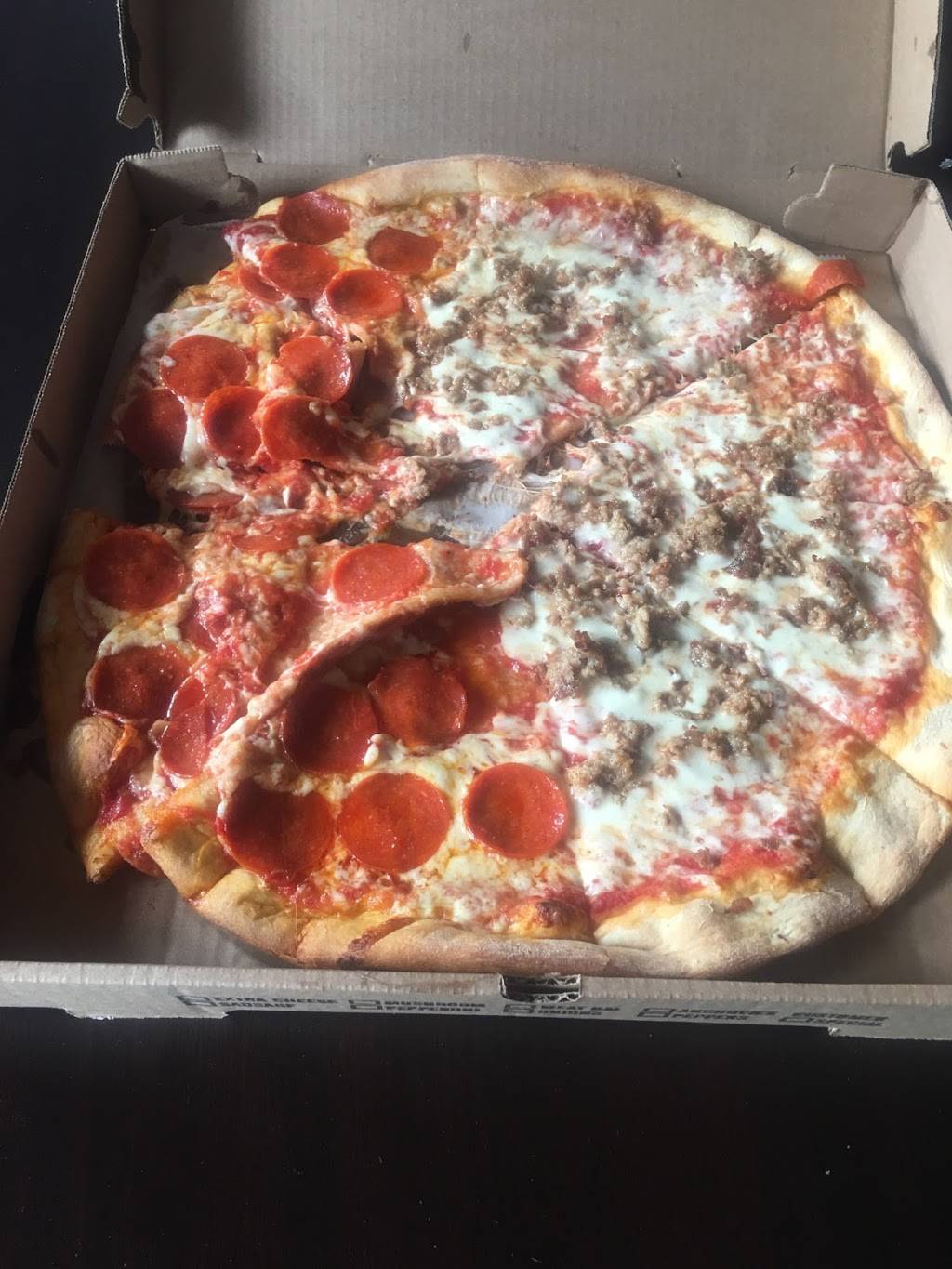 Gabriela Tomato Pie | restaurant | 900 Jefferson Ave, Bristol, PA 19007, USA | 2157881622 OR +1 215-788-1622