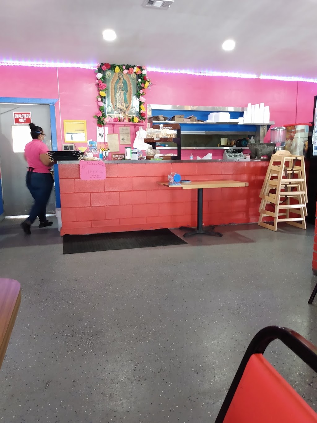 La Reyna Del Sur #2 | restaurant | 606 New Laredo Hwy, San Antonio, TX 78211, USA | 2104550424 OR +1 210-455-0424