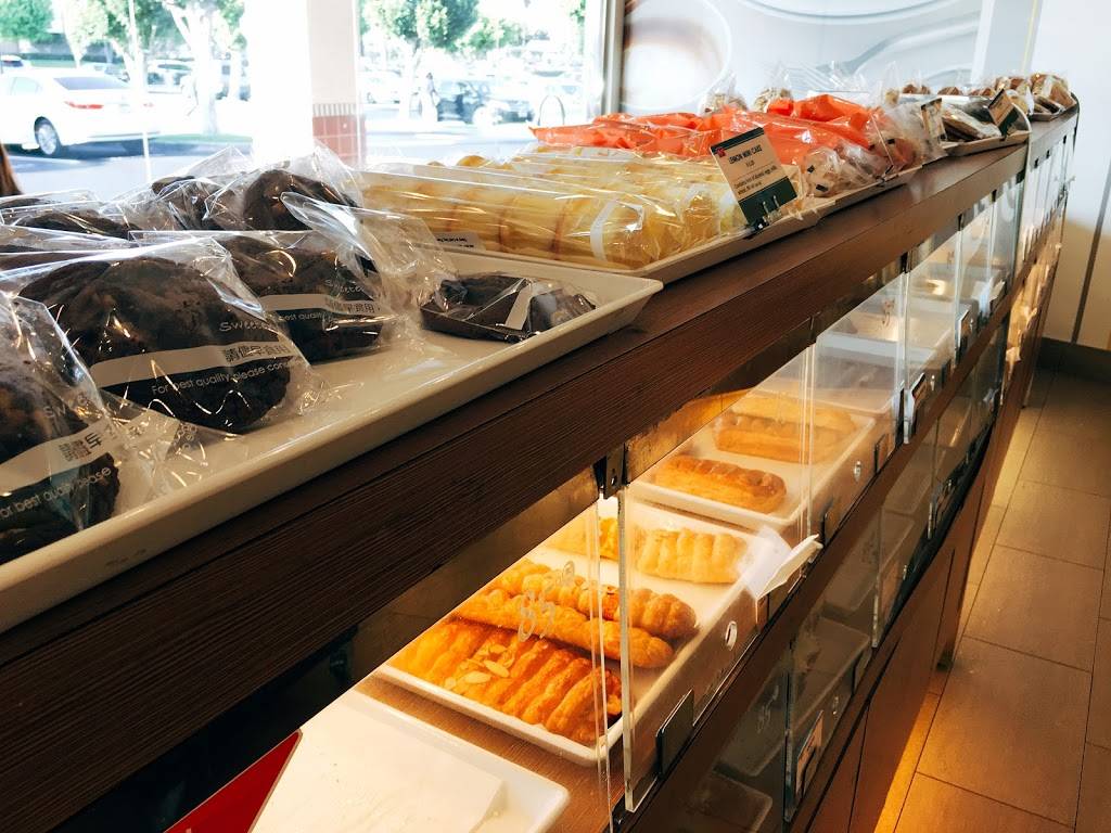 85°C Bakery Cafe | bakery | 1386 Artesia Blvd, Gardena, CA 90248, USA | 3103298585 OR +1 310-329-8585