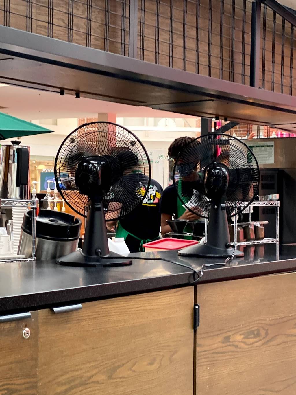 Starbucks | cafe | 459 Brandon Town Center Mall 9070, Brandon, FL 33511, USA | 8135717507 OR +1 813-571-7507