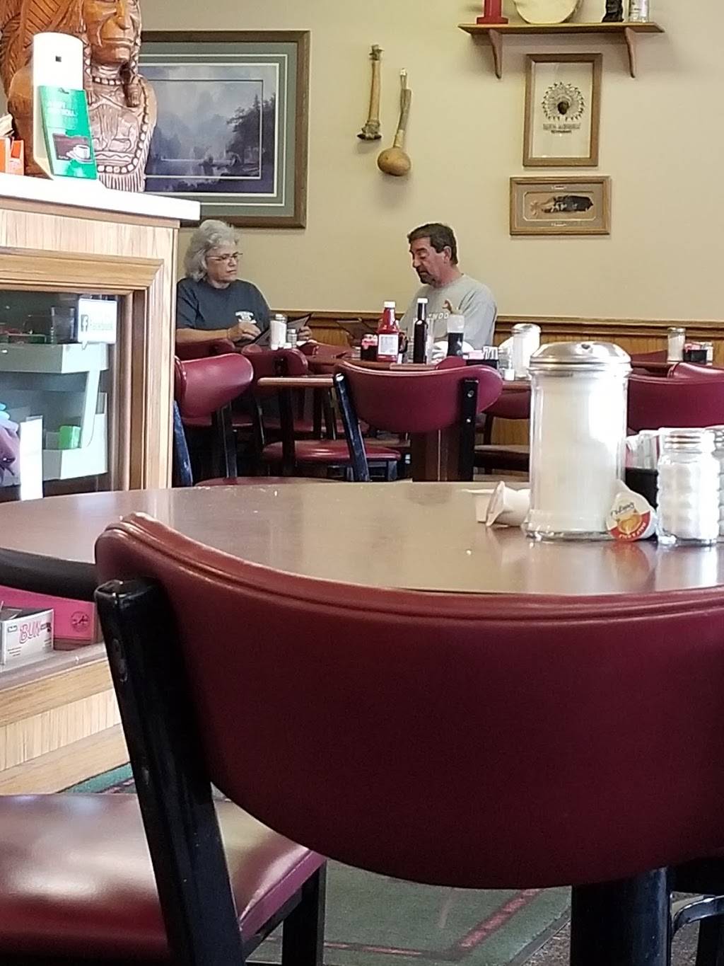 Red Arrow Restaurant | restaurant | 6843 North Old 27, Fremont, IN 46737, USA | 2608338889 OR +1 260-833-8889