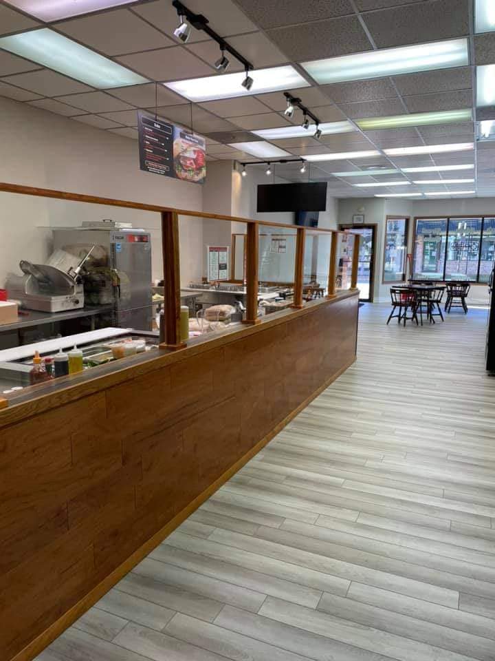 Rockys Tacos & Subs | restaurant | 424 N Main St, Oshkosh, WI 54901, USA | 9204797000 OR +1 920-479-7000