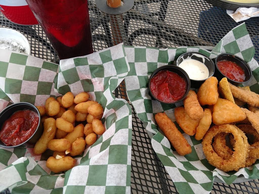 KCs Cabin | restaurant | 309 IL-173, Spring Grove, IL 60081, USA | 8156752205 OR +1 815-675-2205