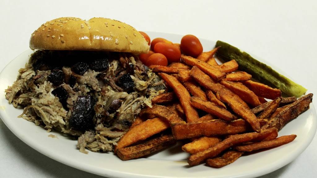 Cecil Whittaker’s | restaurant | 1017 Wolfrum Rd, Weldon Spring, MO 63304, USA | 6364419119 OR +1 636-441-9119