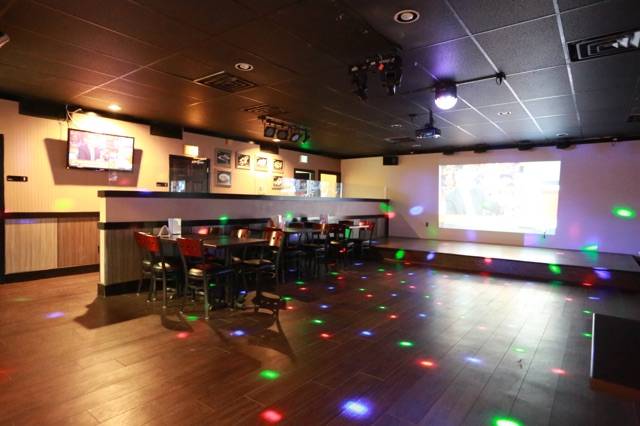 Beer 4 U Sports Bar | restaurant | 2177 Crain Hwy, Waldorf, MD 20601, USA | 2407547429 OR +1 240-754-7429