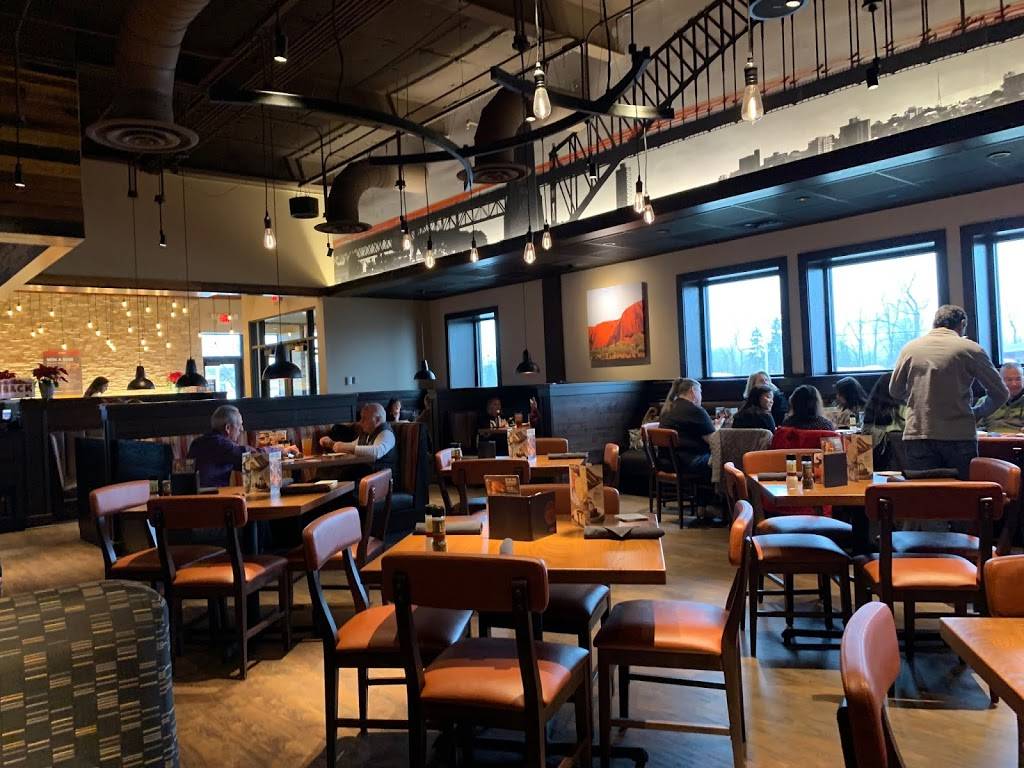 Outback Steakhouse | restaurant | 2560 Miamisburg Centerville Rd, Dayton, OH 45459, USA | 9374346522 OR +1 937-434-6522