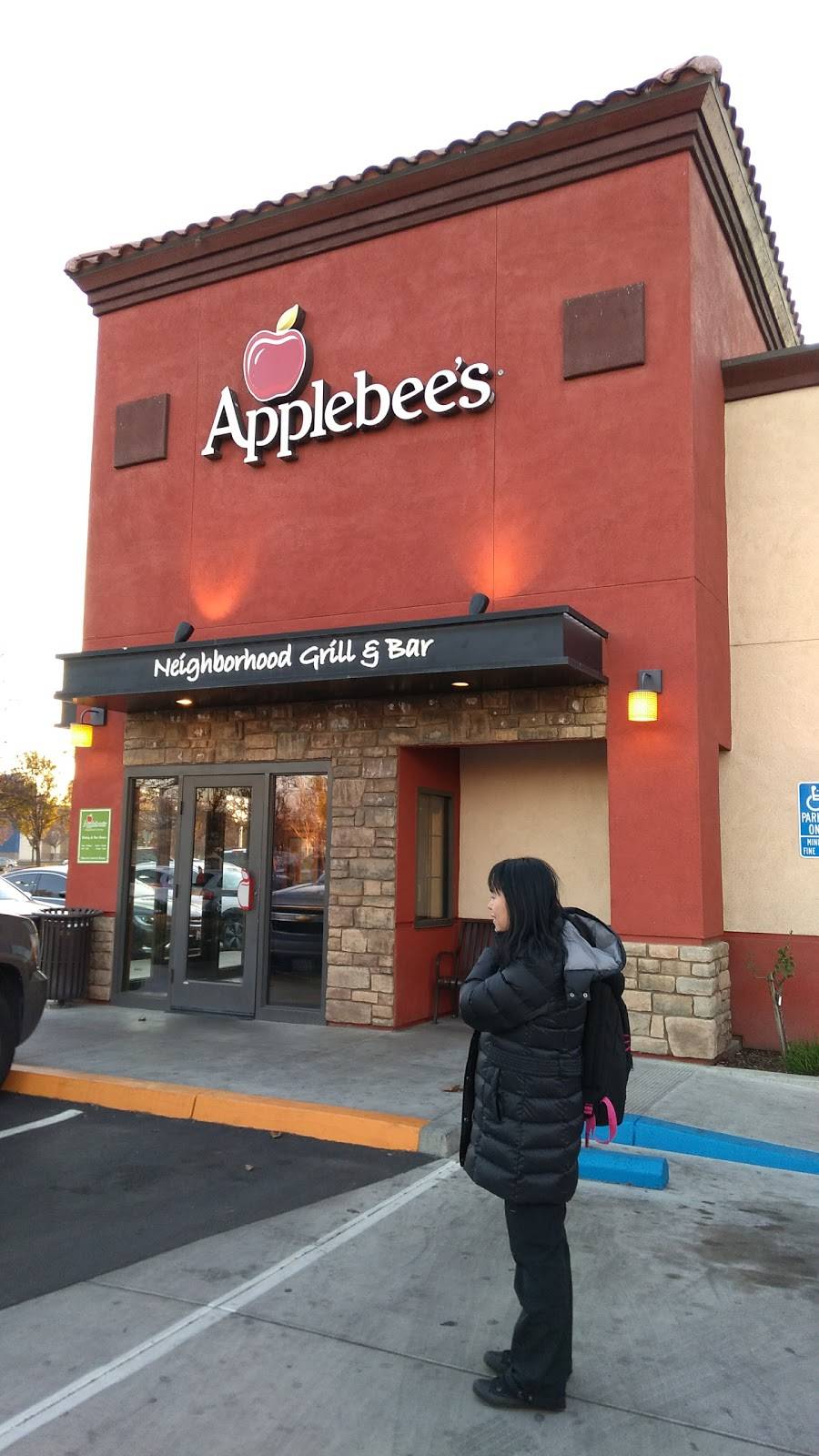 Applebees Grill + Bar | restaurant | 1734 W Olive Ave, Merced, CA 95348, USA | 2097249930 OR +1 209-724-9930