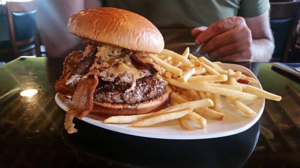 Hoppy Pig | restaurant | 135 N Kinzie Ave, Bradley, IL 60915, USA | 8156143134 OR +1 815-614-3134