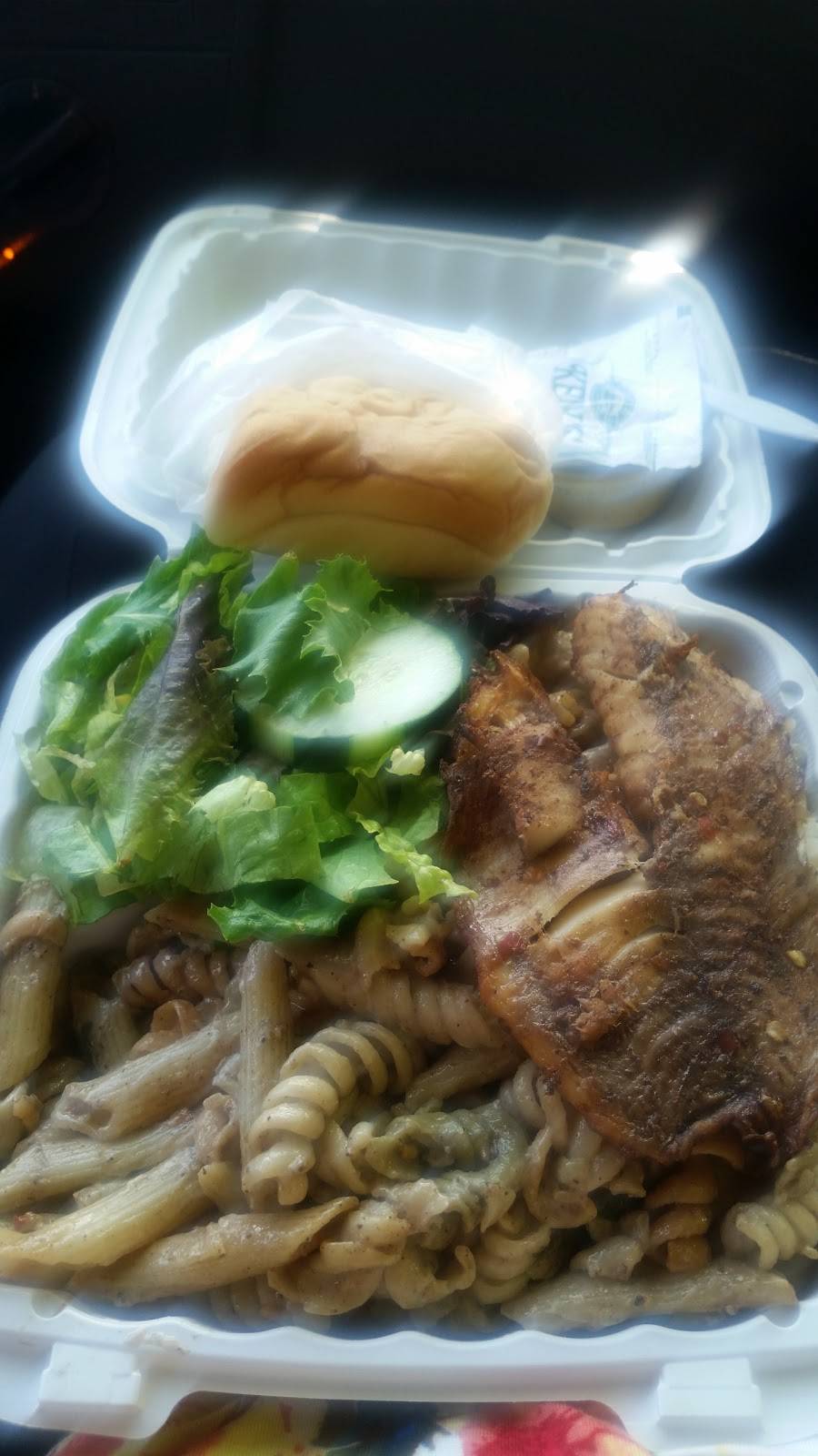 Pimento Grill | restaurant | 4405 Bowen Rd SE, Washington, DC 20019, USA | 2025826595 OR +1 202-582-6595