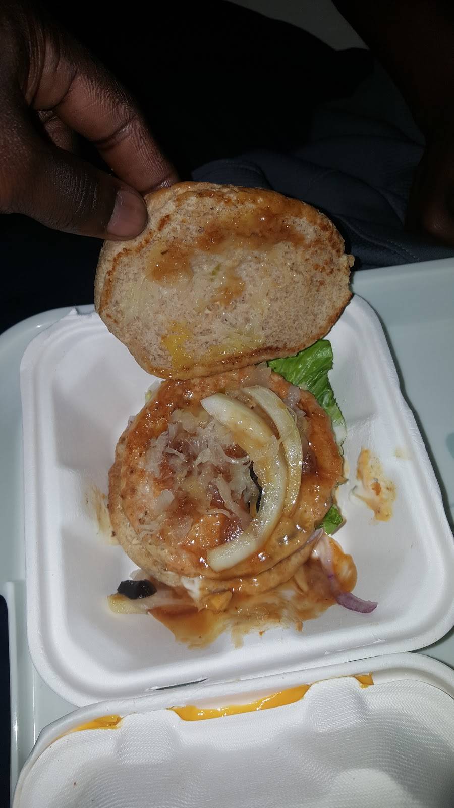 Burger UrWay | restaurant | 528 Clarkson Ave, Brooklyn, NY 11203, USA | 6466937060 OR +1 646-693-7060