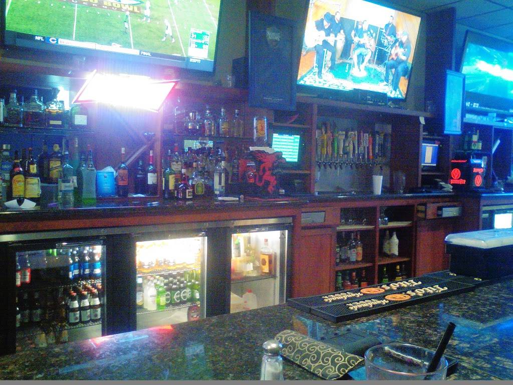 Shooters Sports Bar & Grill Hemet | restaurant | 121 E Florida Ave, Hemet, CA 92543, USA | 9519292223 OR +1 951-929-2223