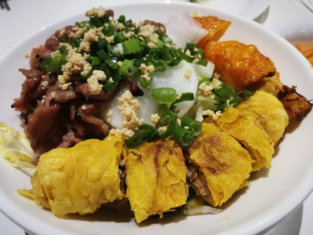 Big Pho | restaurant | 145 Mapleview Dr W, Barrie, ON L4N 9H7, Canada | 7057228188 OR +1 705-722-8188