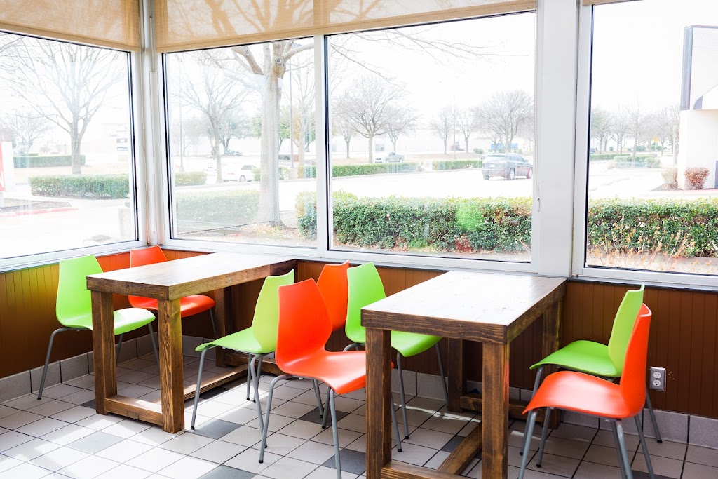 Williams Chicken | restaurant | 901 W Arbrook Blvd, Arlington, TX 76015, USA | 8174194001 OR +1 817-419-4001