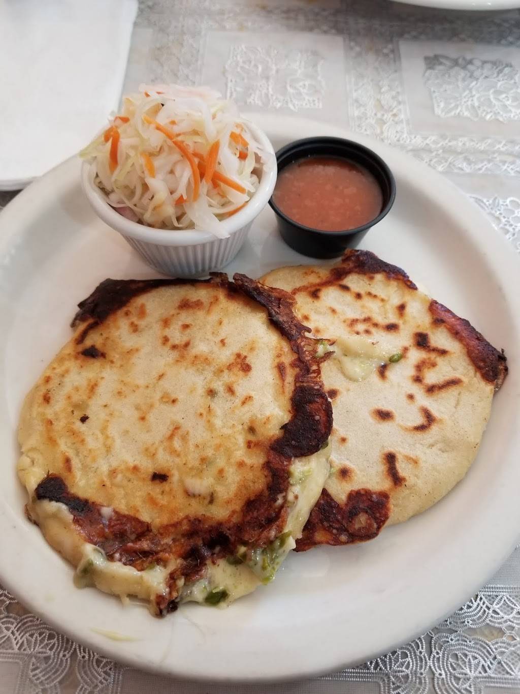 Antojitos Centroamericanos | restaurant | 3780 Main St, Bridgeport, CT 06606, USA | 2032964699 OR +1 203-296-4699