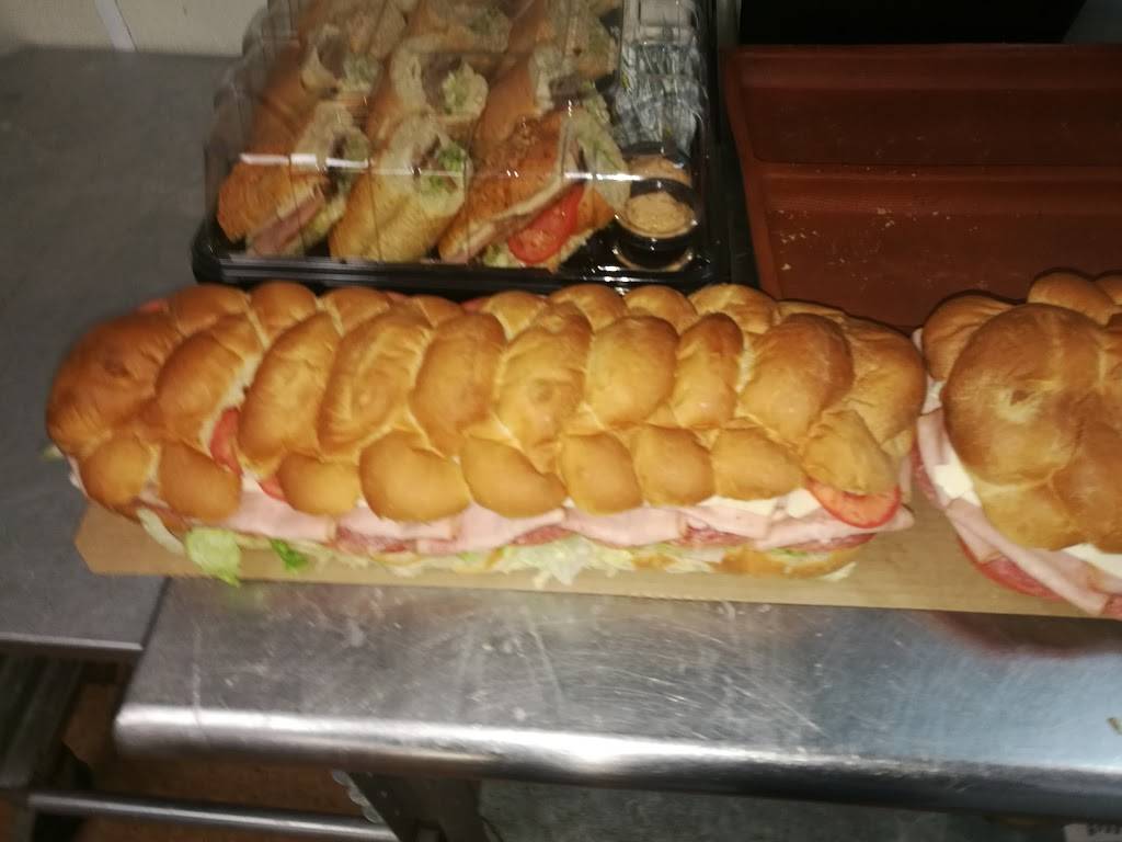 Subway | restaurant | 2735 S Wayne Rd, Westland, MI 48186, USA | 7343260404 OR +1 734-326-0404