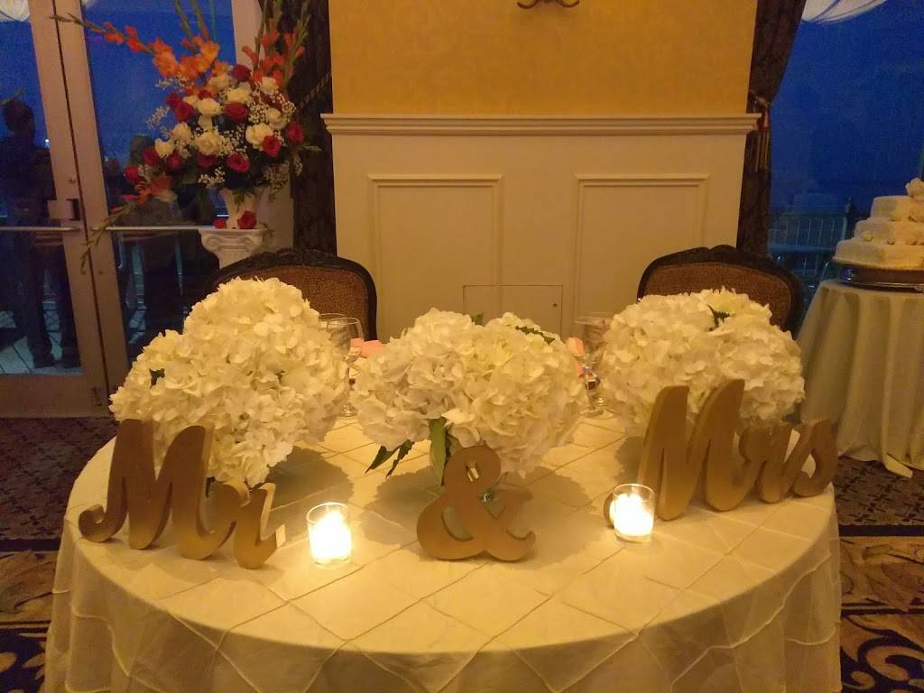 South Fin Grill | restaurant | 300 Father Capodanno Blvd, Staten Island, NY 10305, USA | 7184477679 OR +1 718-447-7679