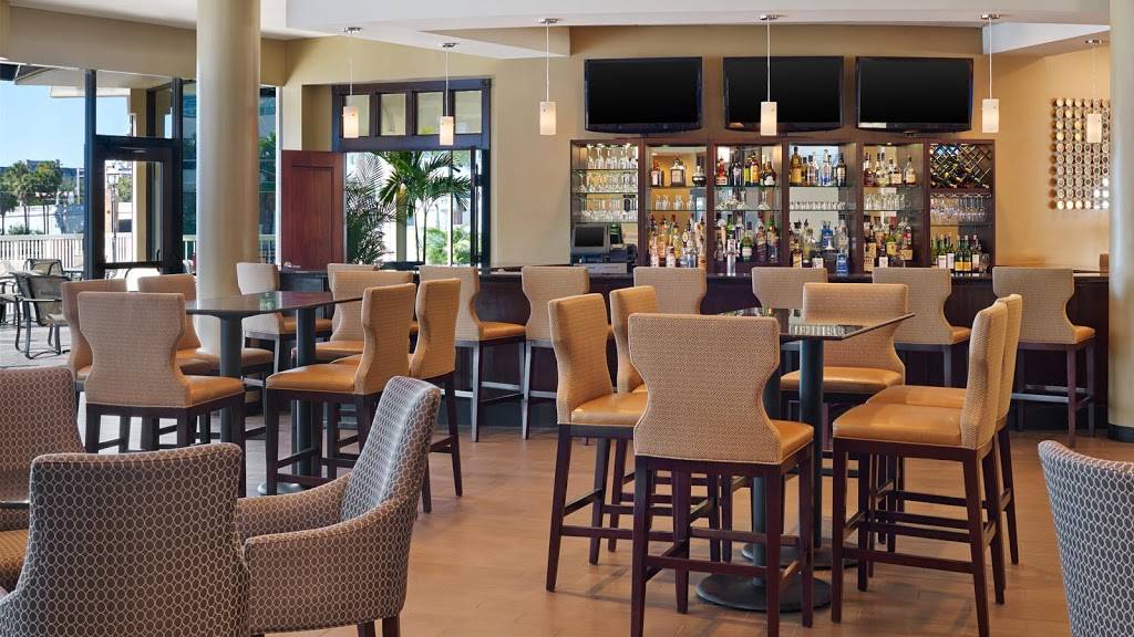 Rivers Edge | restaurant | 200 N Ashley Dr, Tampa, FL 33602, USA | 8132232222 OR +1 813-223-2222