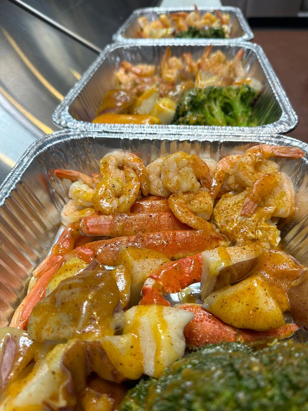 Seafood shack & steak market on stony | restaurant | 7005 S Stony Is Ave, Chicago, IL 60649, USA | 7739664950 OR +1 773-966-4950