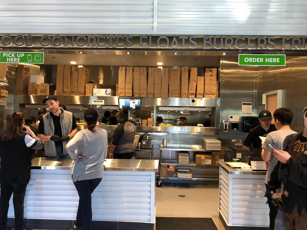 Shake Shack | restaurant | 5290 Belt Line Rd Suite 112A, Dallas, TX 75240, USA | 4695015430 OR +1 469-501-5430