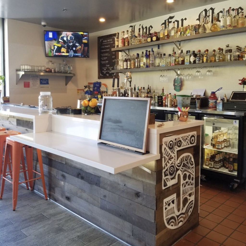 Cinco TacoBar | restaurant | 4526 Las Positas Rd, Livermore, CA 94551, USA | 9255835300 OR +1 925-583-5300