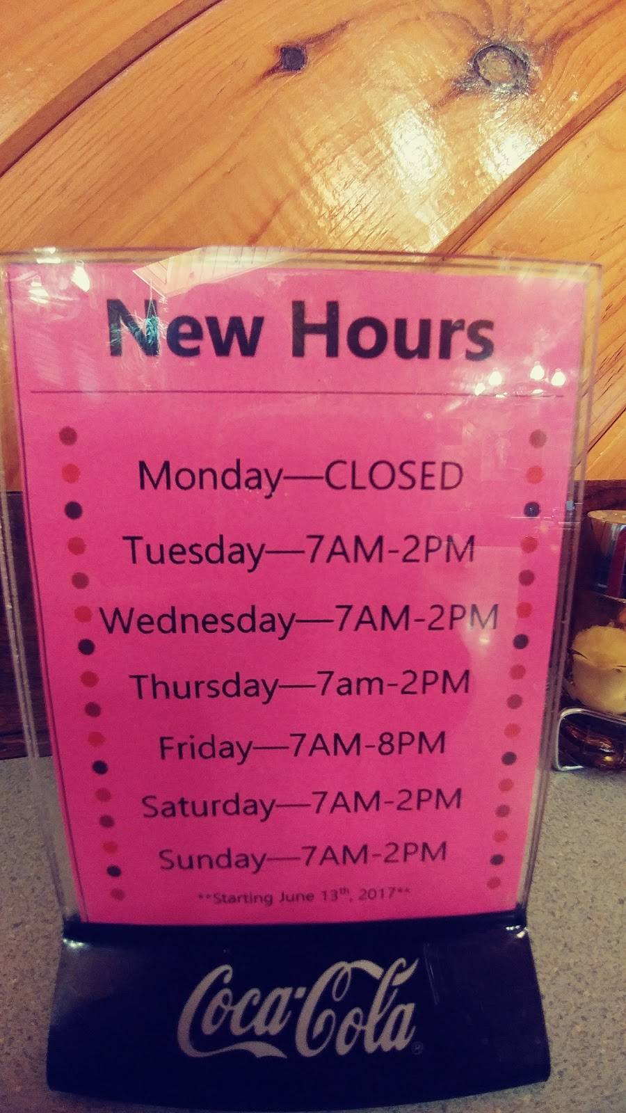 Frontier Restaurant | restaurant | 9679 Western Way, Amherst, WI 54406, USA | 7158242033 OR +1 715-824-2033