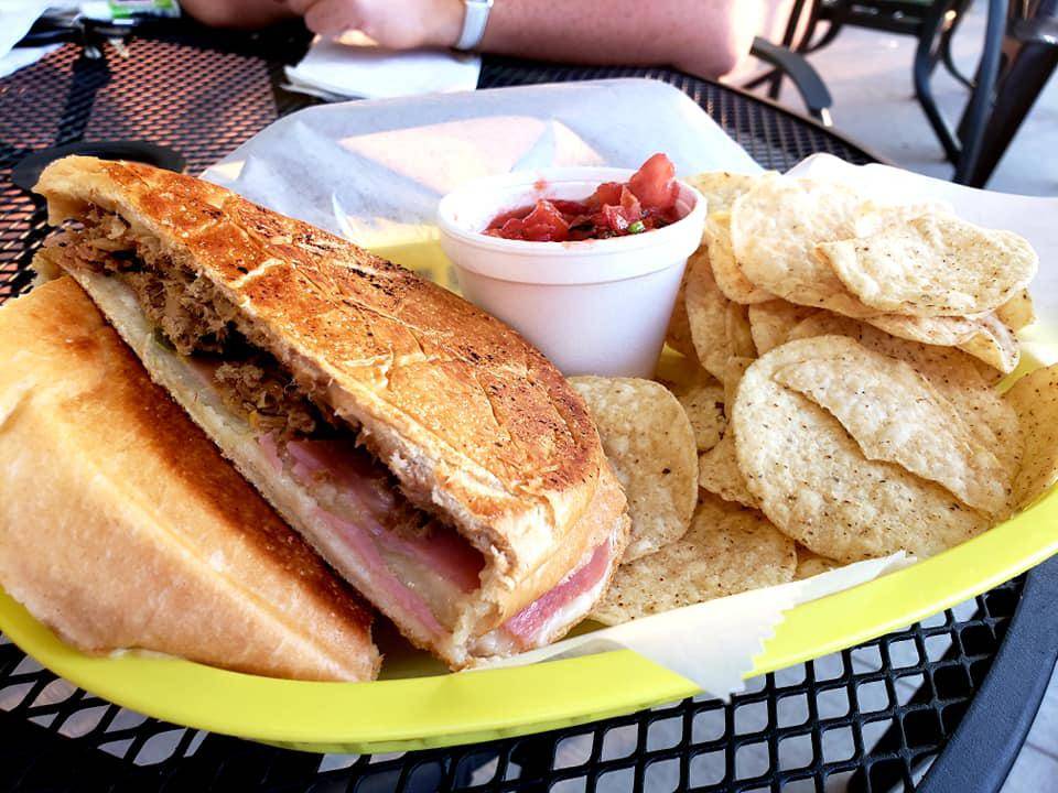 Hectors Kitchen | restaurant | 701 Gilbert Ferry Rd SE, Attalla, AL 35954, USA | 2565387783 OR +1 256-538-7783