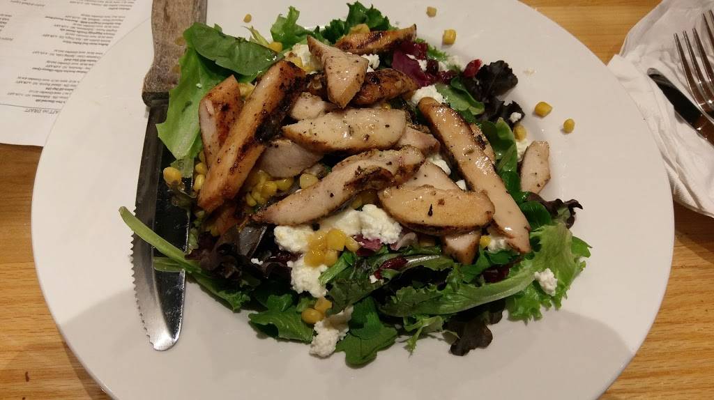 Oliveras Restaurant | meal delivery | 1417 E Grand River Ave, Portland, MI 48875, USA | 5179946050 OR +1 517-994-6050