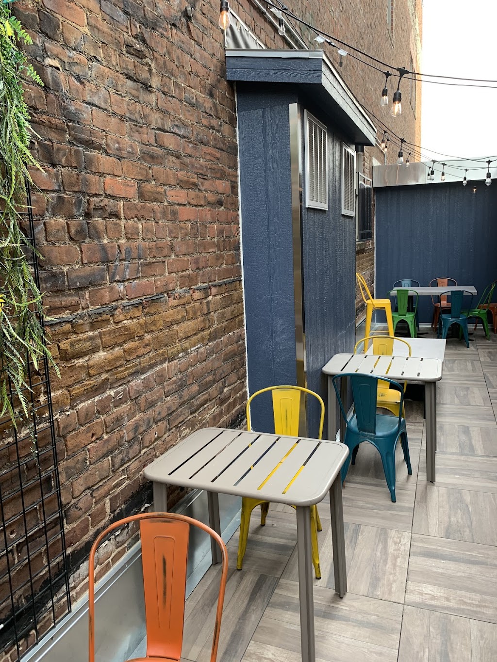 Juans Rooftop & Cantina | restaurant | 11 W Broad St, Richmond, VA 23220, USA | 8043622626 OR +1 804-362-2626