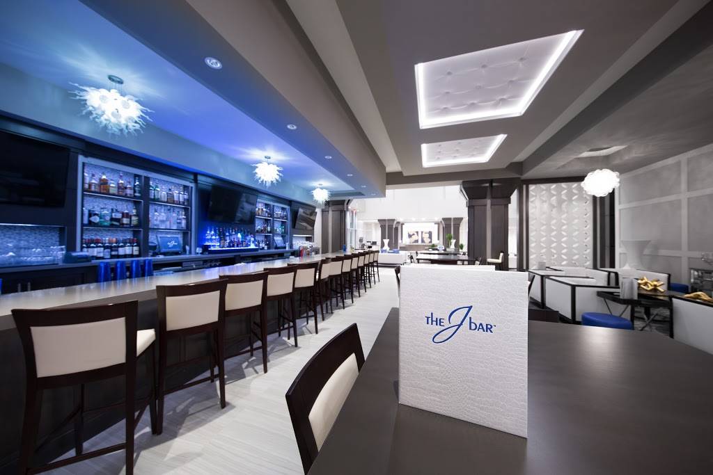 The J Bar Olathe | restaurant | 10401 S Ridgeview Rd, Olathe, KS 66061, USA | 9133539335 OR +1 913-353-9335