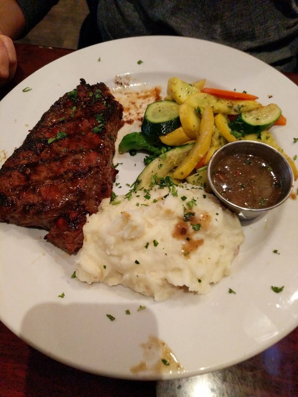 Ghiringhelli Pizzeria Grill & Bar | restaurant | 1535 S Novato Blvd, Novato, CA 94945, USA | 4158784977 OR +1 415-878-4977