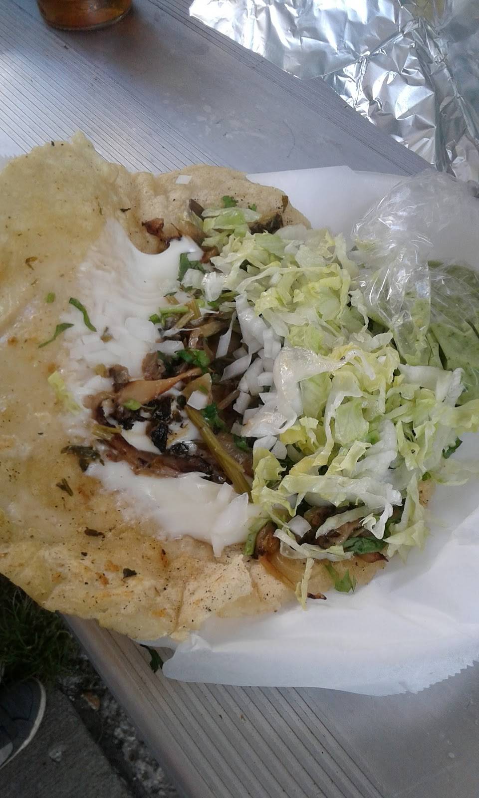 Diaz Cafe | restaurant | 1827 W Cermak Rd, Chicago, IL 60608, USA | 7738237456 OR +1 773-823-7456