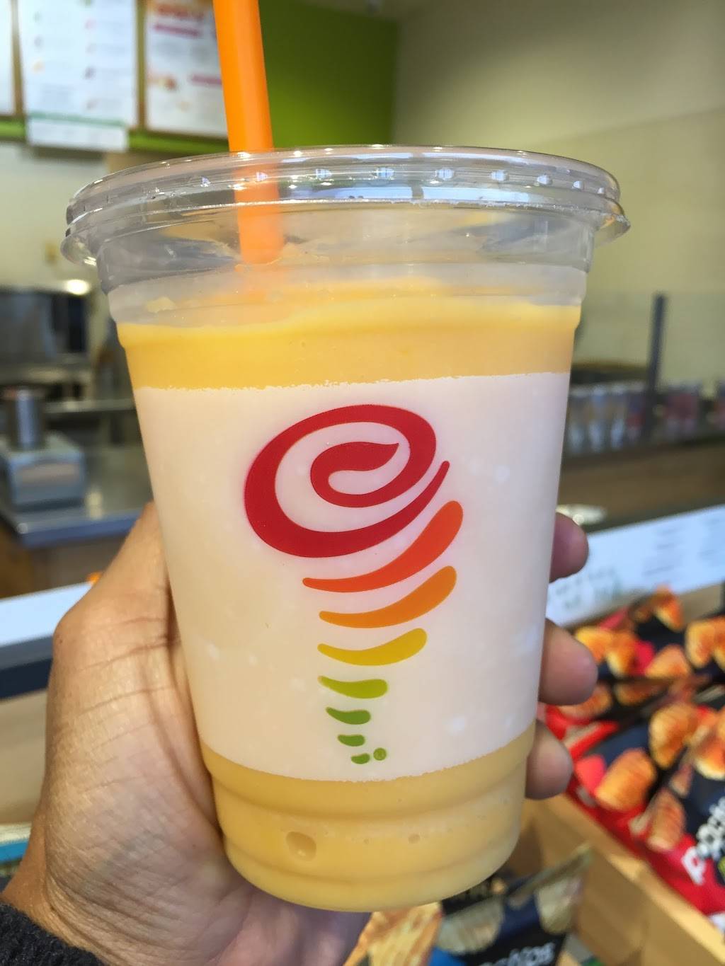 Jamba Juice | restaurant | 11074 CA-2, Los Angeles, CA 90025, USA | 3109141841 OR +1 310-914-1841