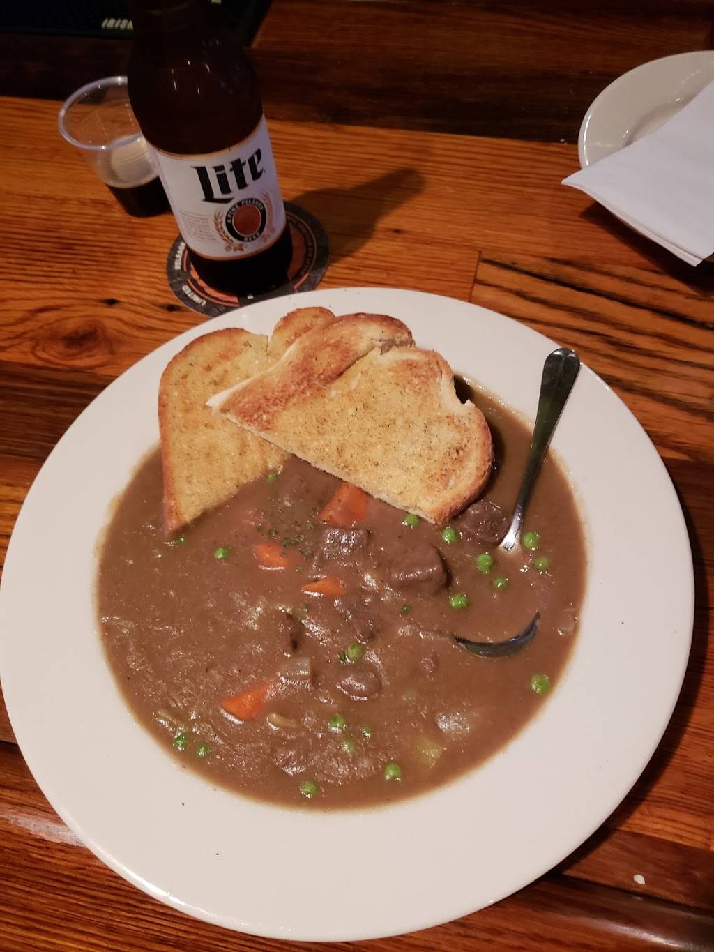 Sullys Irish Pub | restaurant | 12 W Main St, Middletown, DE 19709, USA | 3023768222 OR +1 302-376-8222