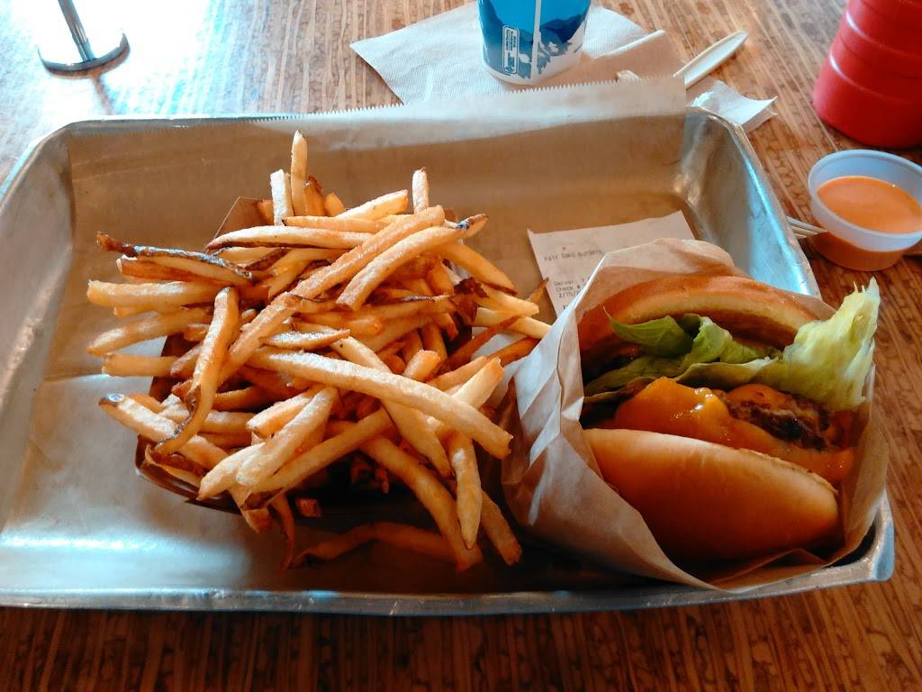 Elevation Burger | restaurant | FAIR OAKS MALL, 11750 Fair Oaks Mall, Fairfax, VA 22033, USA | 7033645154 OR +1 703-364-5154