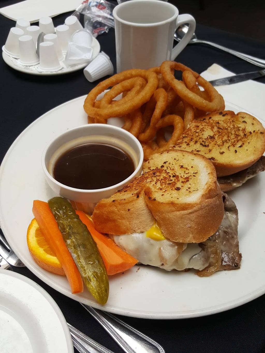 Ramekins | restaurant | 1540 Bath Rd, Kingston, ON K7M 4X6, Canada | 6133840793 OR +1 613-384-0793